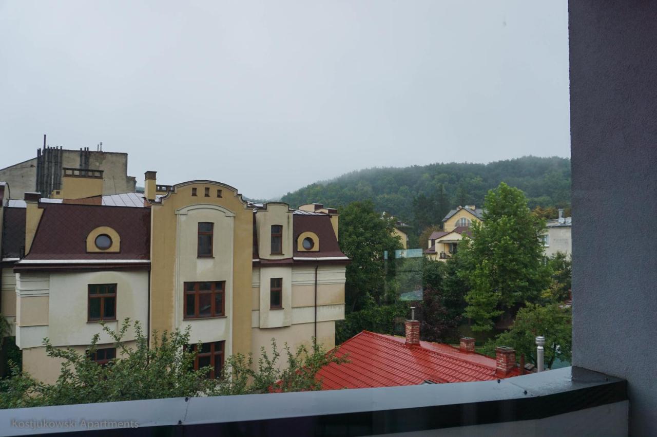 Apart-Hotel Kostjukowski Apartments Nizhynska 17 Lvov Exteriér fotografie
