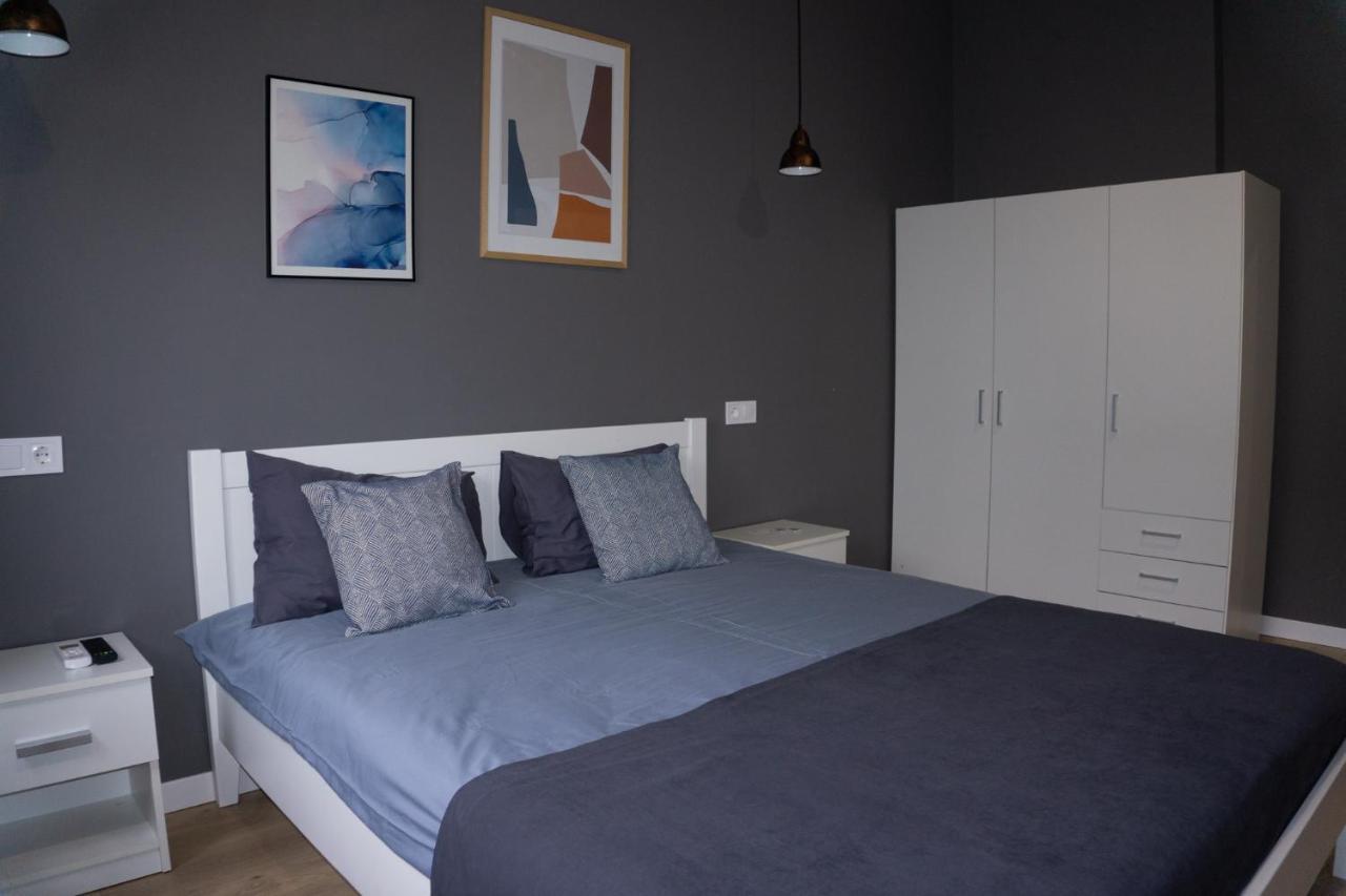 Apart-Hotel Kostjukowski Apartments Nizhynska 17 Lvov Exteriér fotografie