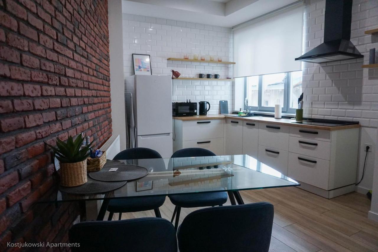 Apart-Hotel Kostjukowski Apartments Nizhynska 17 Lvov Exteriér fotografie