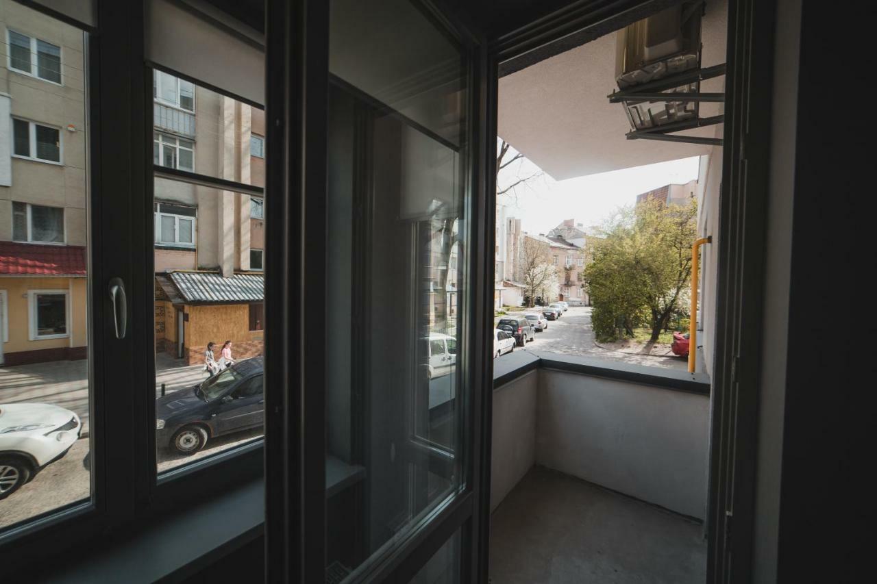 Apart-Hotel Kostjukowski Apartments Nizhynska 17 Lvov Exteriér fotografie